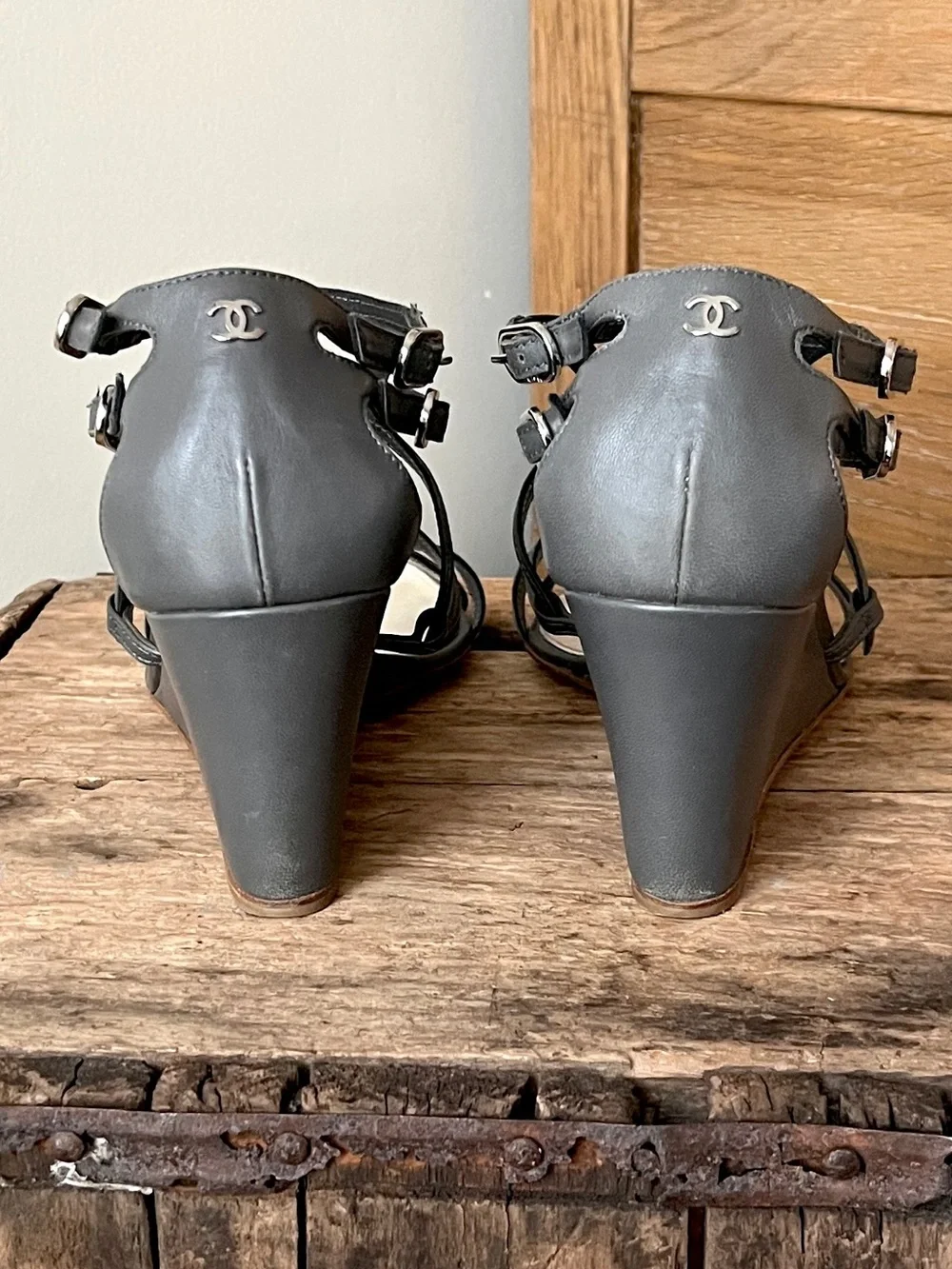 Chanel Grey Leather Strappy Cage Wedge Sandals Heels Shoes 40.5